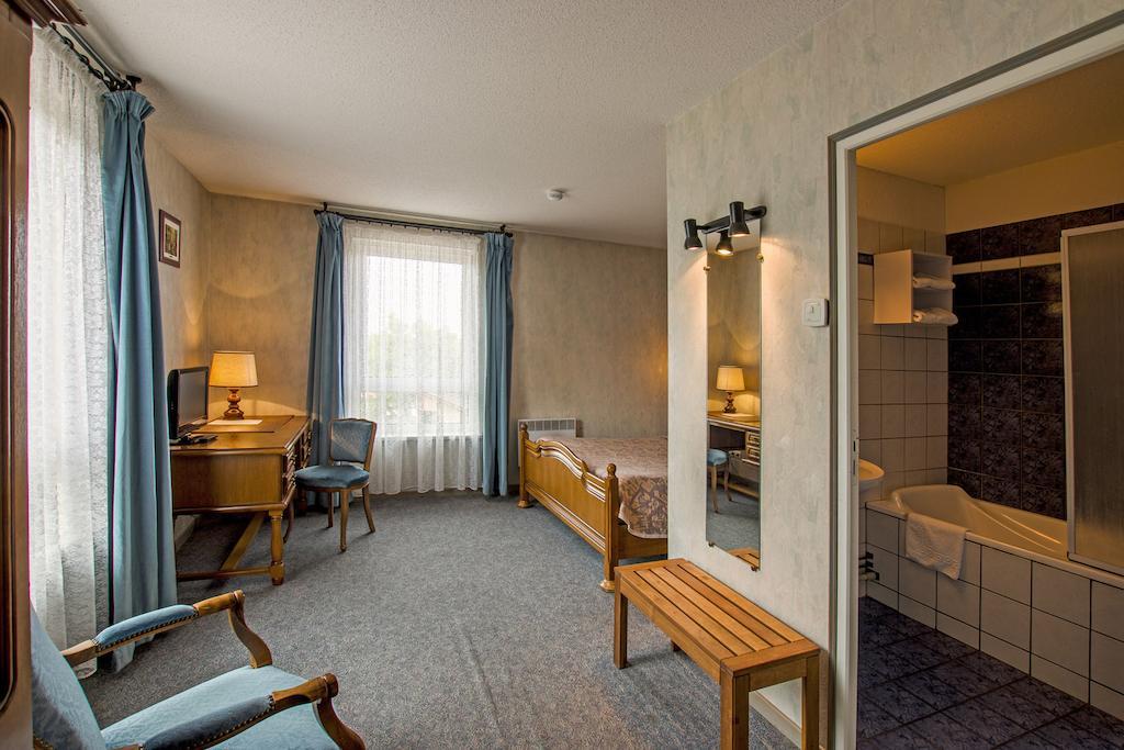 Logis Hotel Restaurant Hostellerie De L'Etoile Wasselonne Quarto foto