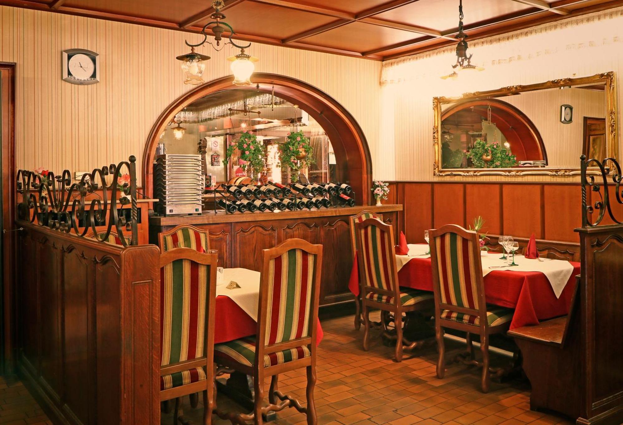 Logis Hotel Restaurant Hostellerie De L'Etoile Wasselonne Exterior foto